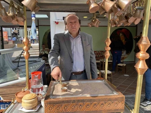Osmanlı’dan günümüze kadar uzanan kumda kahveye yoğun ilgi
