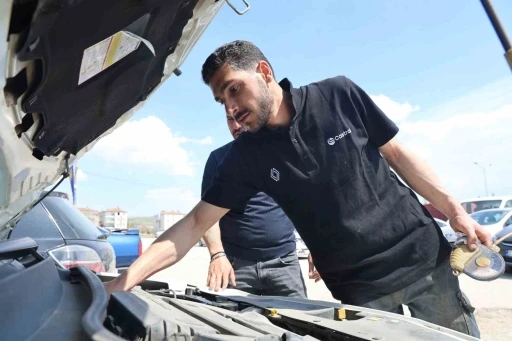 Oto bakım ustasından s&uuml;r&uuml;c&uuml;lere uyarı: 10 bin liradan ka&ccedil;ıp 150 binlik olmayın

