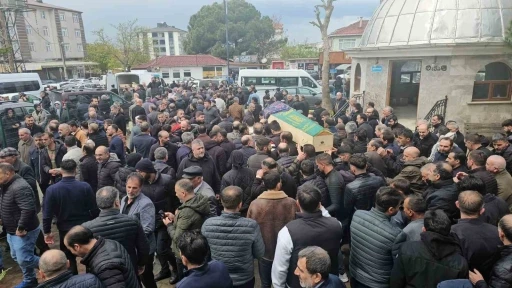 Otob&uuml;s kazasında hayatını kaybeden Elif, Tekirdağ&rsquo;da defnedildi

