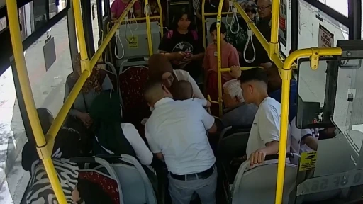 Otobüs şoförünün Heimlich manevrası bebeği hayatını kurtardı

