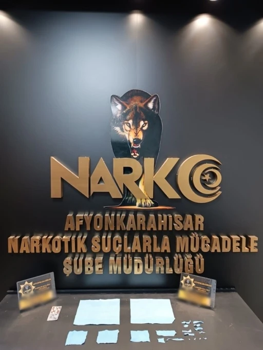 Otogarda otob&uuml;s bekleyen yolcu uyuşturucu ile yakalandı
