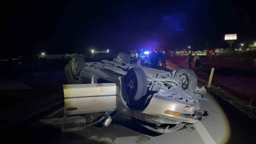 Otomobil beton mikserine arkadan &ccedil;arptı: 1 ağır yaralı
