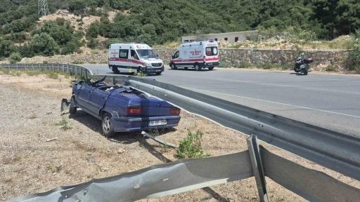 Otomobil Bariyerlere Saplandı