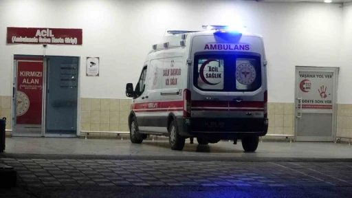 Otomobil ile çapa motoru çarpıştı: 1’i ağır 3 yaralı
