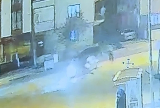 Otomobil ile çarpışan motosiklet sürücüsü ağır yaralandı

