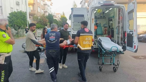 Otomobil ile &ccedil;arpışan motosikletin s&uuml;r&uuml;c&uuml;s&uuml; yaralandı
