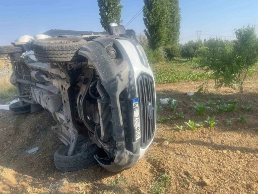 Otomobil ile kamyon çarpıştı: 1 yaralı
