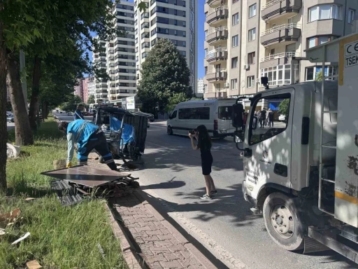Otomobil ile moped çarpıştı: 5 yaralı
