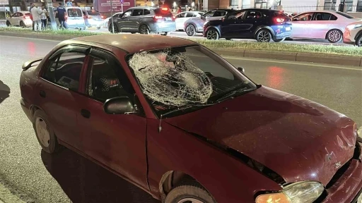 Otomobil ile motosiklet &ccedil;arpıştı:1 yaralı
