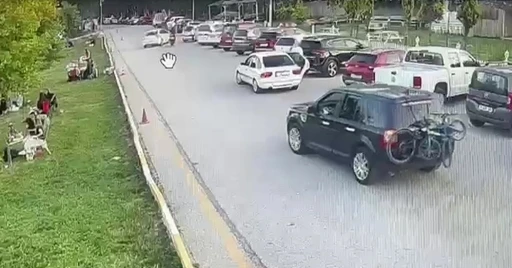 Otomobil ile motosiklet &ccedil;arpıştı
