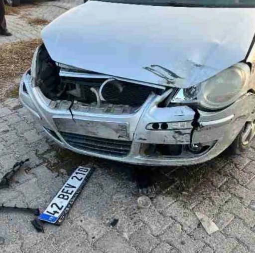 Otomobil ile SUV tipi araç çarpıştı: 1 yaralı
