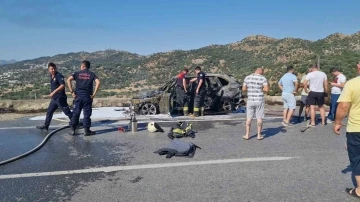 OTOMOBİLDE ÇIKAN YANGIN YOL KENARINA SIÇRADI