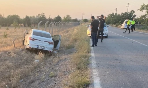 Otomobil şarampole indi: 2 yaralı

