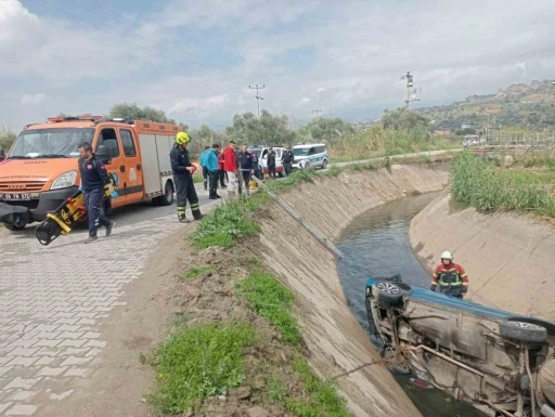 Otomobil sulama kanalına uçtu: 1 yaralı
