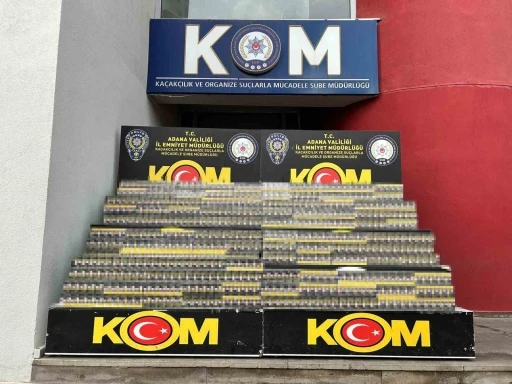 Otomobilden 10 bin paket ka&ccedil;ak sigara &ccedil;ıktı: 2 kişi tutuklandı
