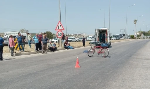 Otomobilin çarptığı bisikletli hayatını kaybetti

