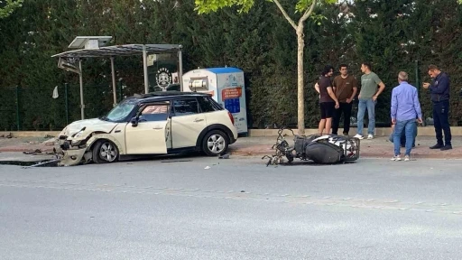Otomobilin çarptığı motokurye hayatını kaybetti
