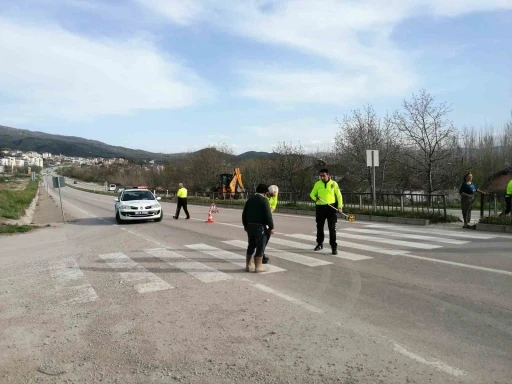 Otomobilin çarptığı yaşlı kadın hayatını kaybetti
