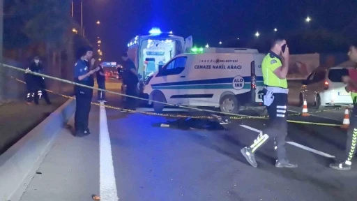 Otomobilin çarptığı yaya hayatını kaybetti

