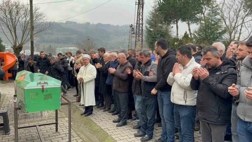 Otomobilin tıra ok gibi saplandığı kaza g&uuml;venlik kamerasında
