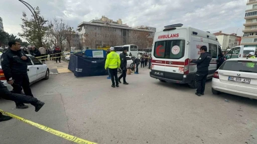 Otomobille &ccedil;arpışan motosikletten savrulan liseli hayatını kaybetti
