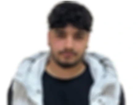 Otoyolda motosiklette silah ile seyir eden şahıs yakalandı: Silah oyuncak &ccedil;ıktı
