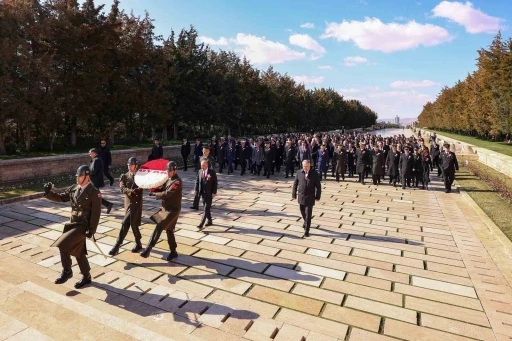 OYAK&rsquo;tan 65&rsquo;inci kuruluş yıl d&ouml;n&uuml;m&uuml;nde Anıtkabir&rsquo;e ziyaret
