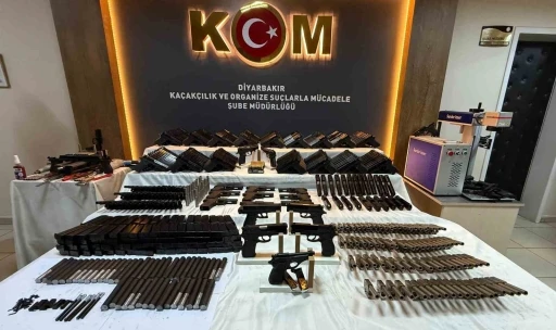 Oyuncakçı görünümündeki iş yerinden cephane çıktı: 4 gözaltı
