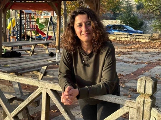 Oyuncu Metin Akpınar&rsquo;ın biyolojik kızı Duygu Nebioğlu: "20 yıldır verdiğim m&uuml;cadelede ne kadar haklı olduğumu bug&uuml;n g&ouml;rd&uuml;m"
