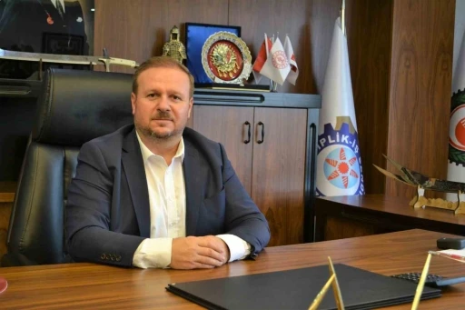 ÖZ İPLİK İŞ Genel Başkanı Ay: &quot;Türkiye bir an önce tarife savaşlarına hazırlanmalı, hazır giyimde koruma duvarlarını kaldırmalıdır&quot;
