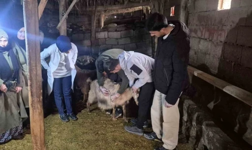 &Ouml;zalp&rsquo;te &ccedil;ift&ccedil;ilere y&ouml;nelik eğitim seferberliği başlatıldı

