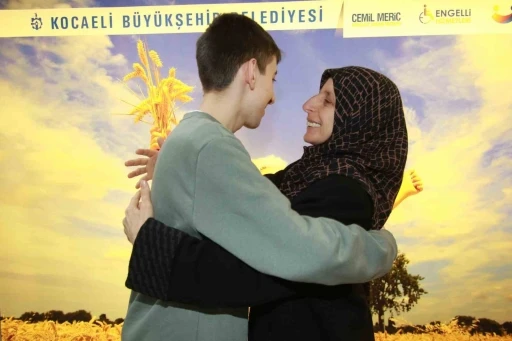 Özel birey Ahmet memur oldu
