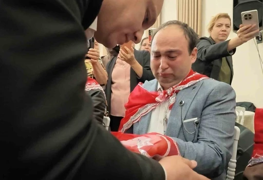 &Ouml;zel bireyler askerlik kına gecesinde hem duygulandı hem eğlendi
