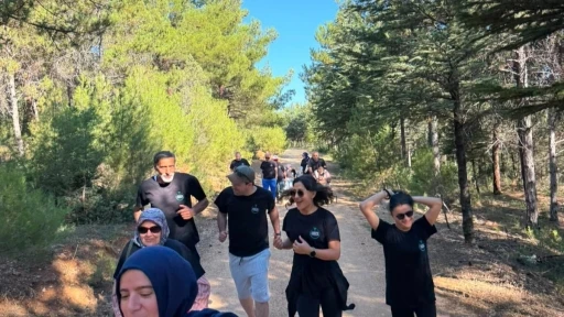 &Ouml;zel bireyler i&ccedil;in farkındalık y&uuml;r&uuml;y&uuml;ş&uuml;
