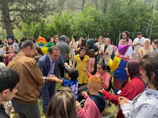 Özel bireyler kendileri çin düzenlenen şenlikte doyasıya eğlendi
