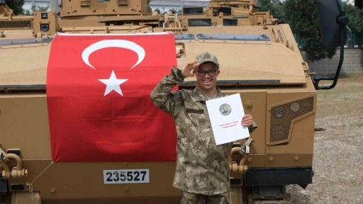 Özel bireyler törenle uğurlandı, yemin edip asker oldu
