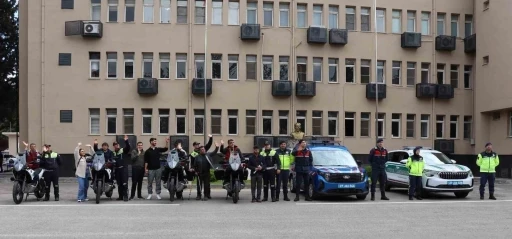 Özel gençlerden jandarmaya özel ziyaret
