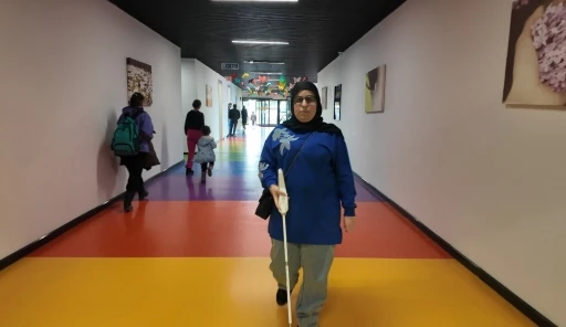 &Ouml;zel ihtiya&ccedil;lı gen&ccedil;, b&uuml;y&uuml;kşehir ailesi ile t&uuml;m engelleri aşıyor
