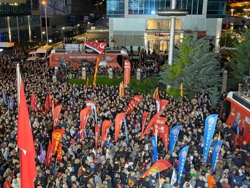 &Ouml;zel: "Biz en kısa zamanda sandık istiyoruz, kurultay istiyoruz"
