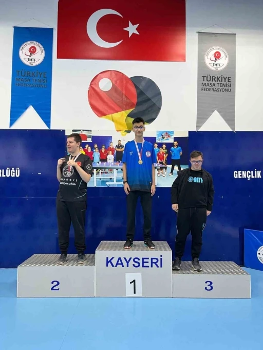 &Ouml;zel sporcudan il şampiyonluğu
