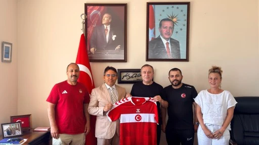 &Ouml;zel Sporcular Federasyonundan Kaymakam Kaya'ya Ziyaret