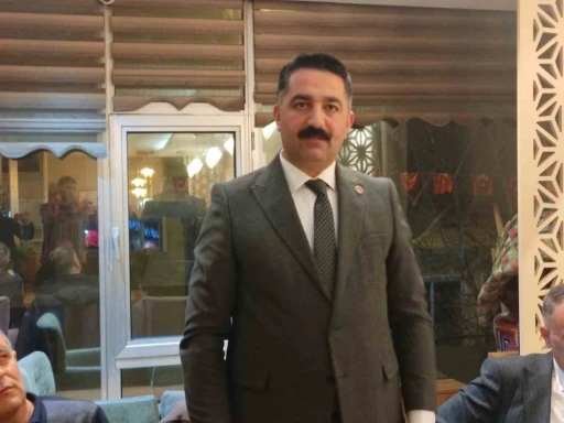 &Ouml;zer, (AESOB) başkan adaylığını a&ccedil;ıkladı
