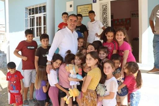 Özgür Arıcı: &quot;Baba; varlığı ile güç veren, aile birliğinin bel kemiğidir&quot;
