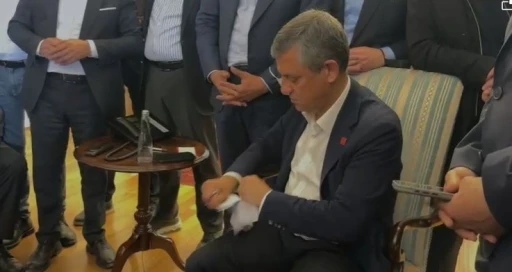 &Ouml;zg&uuml;r &Ouml;zel kendisine verilen mutlak butlan tebligatını yırttı

