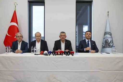 Özgür Özel: &quot;Bundan sonraki süreçte Gazze yönetiminde Filistinlilerin söz sahibi olması lazım&quot;

