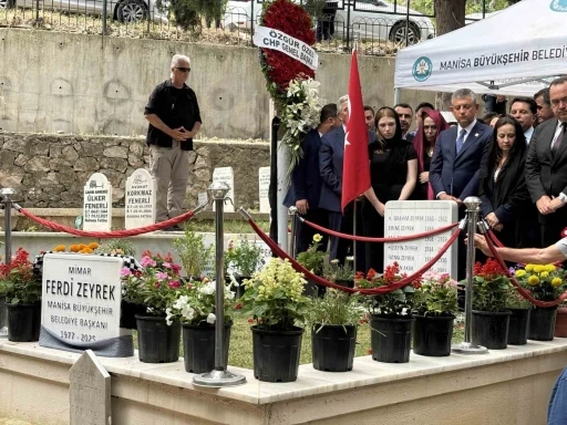 &Ouml;zg&uuml;r &Ouml;zel ve Mansur Yavaş&rsquo;tan Ferdi Zeyrek&rsquo;e vefa ziyareti
