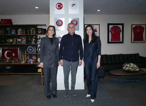 &Ouml;ztopaloğlu ve Atasoy&rsquo;dan TFF Başkanı Hacıosmanoğlu&rsquo;na ziyaret
