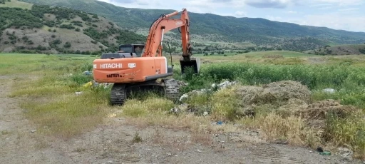 Özükavak Belediyesi vahşi depolama alanı rehabilitasyon çalışmasını başlattı
