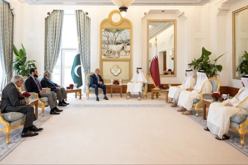 Pakistan Başbakanı Şerif ile Katar Emiri Al-Thani b&ouml;lgesel durumu g&ouml;r&uuml;şt&uuml;

