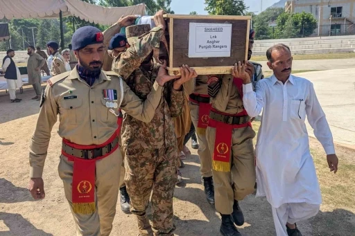 Pakistan&rsquo;da d&uuml;şen helikopterde 22 asker hayatını kaybetti
